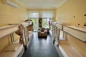 Хостел Amely. Место в мужском 8-местном номере  2